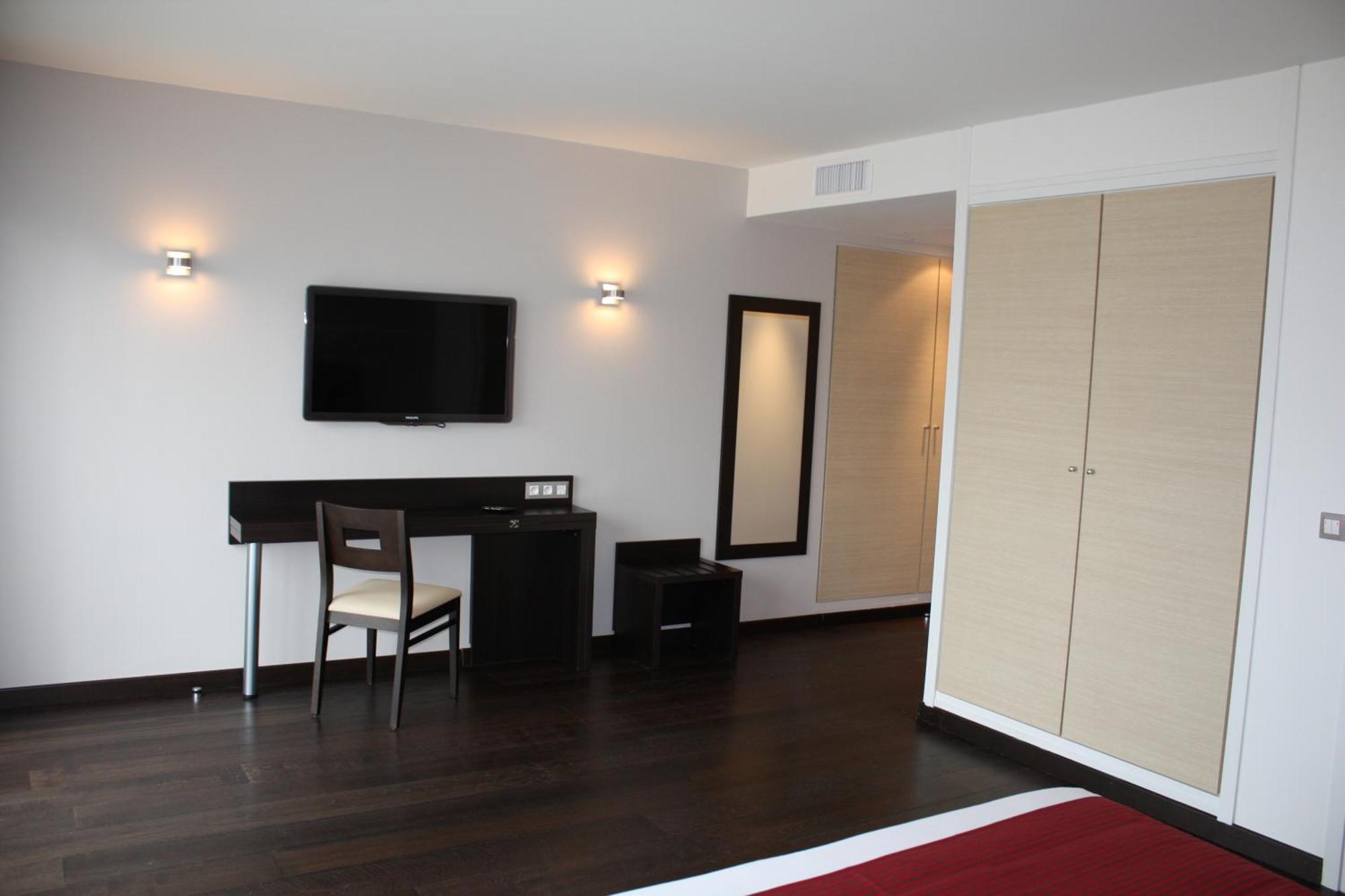 Belleville-sur-Loire Logis Hotel Terre De Loire מראה חיצוני תמונה