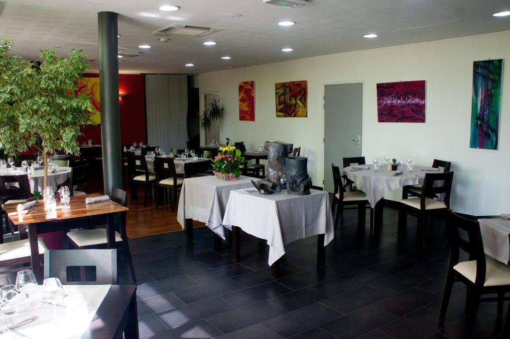 Belleville-sur-Loire Logis Hotel Terre De Loire מראה חיצוני תמונה