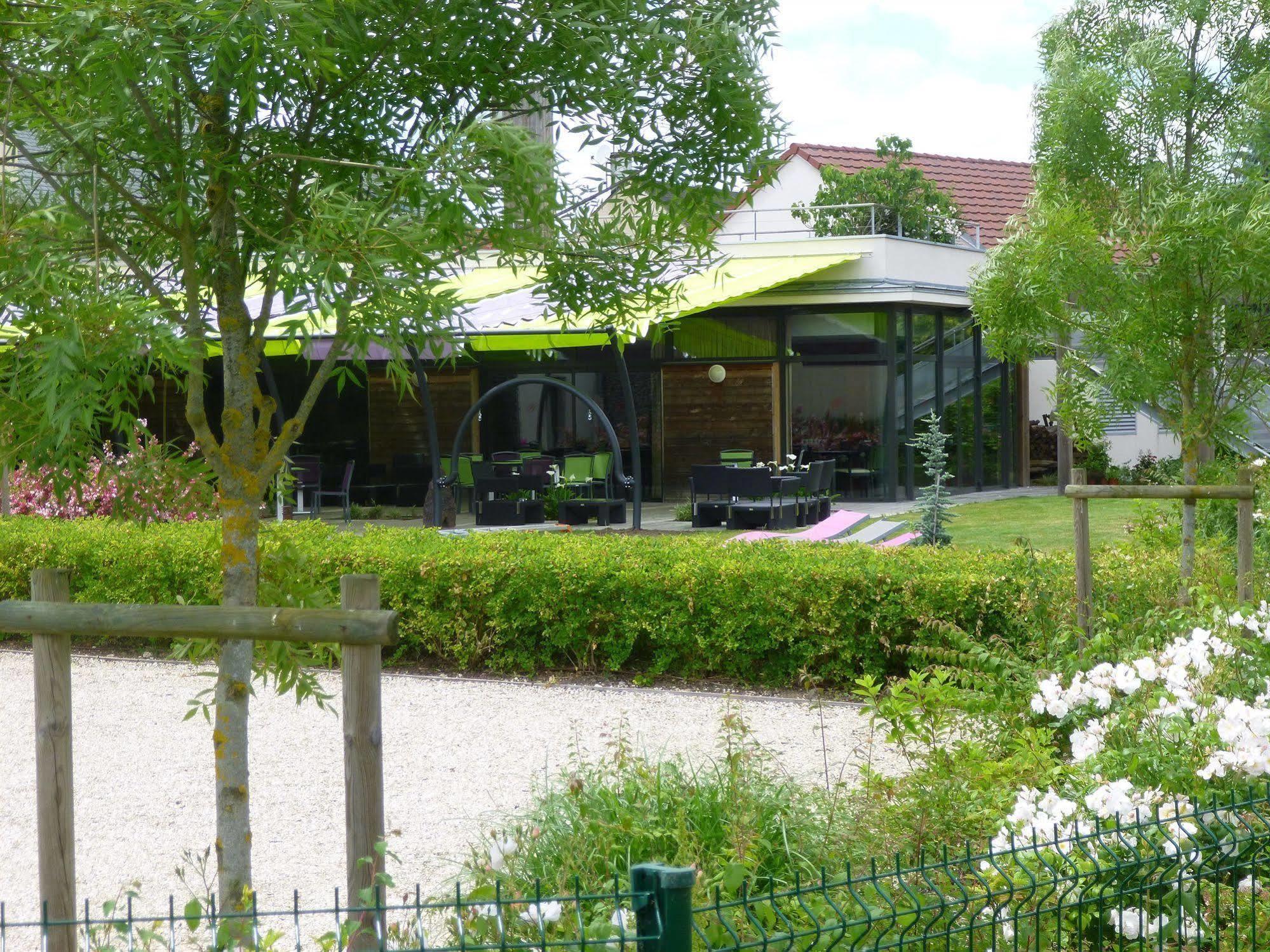 Belleville-sur-Loire Logis Hotel Terre De Loire מראה חיצוני תמונה