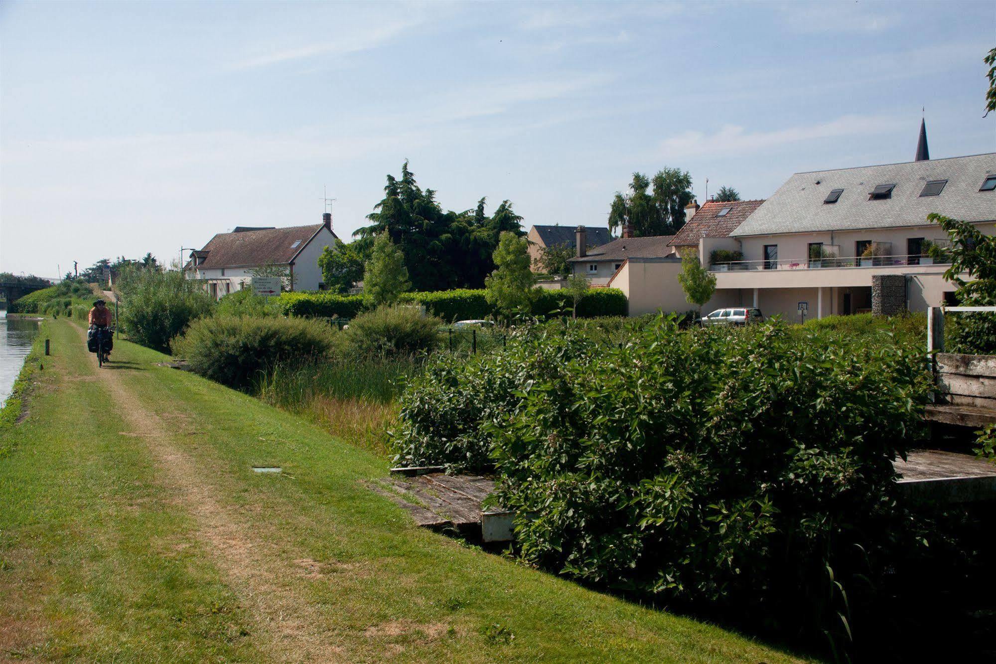 Belleville-sur-Loire Logis Hotel Terre De Loire מראה חיצוני תמונה