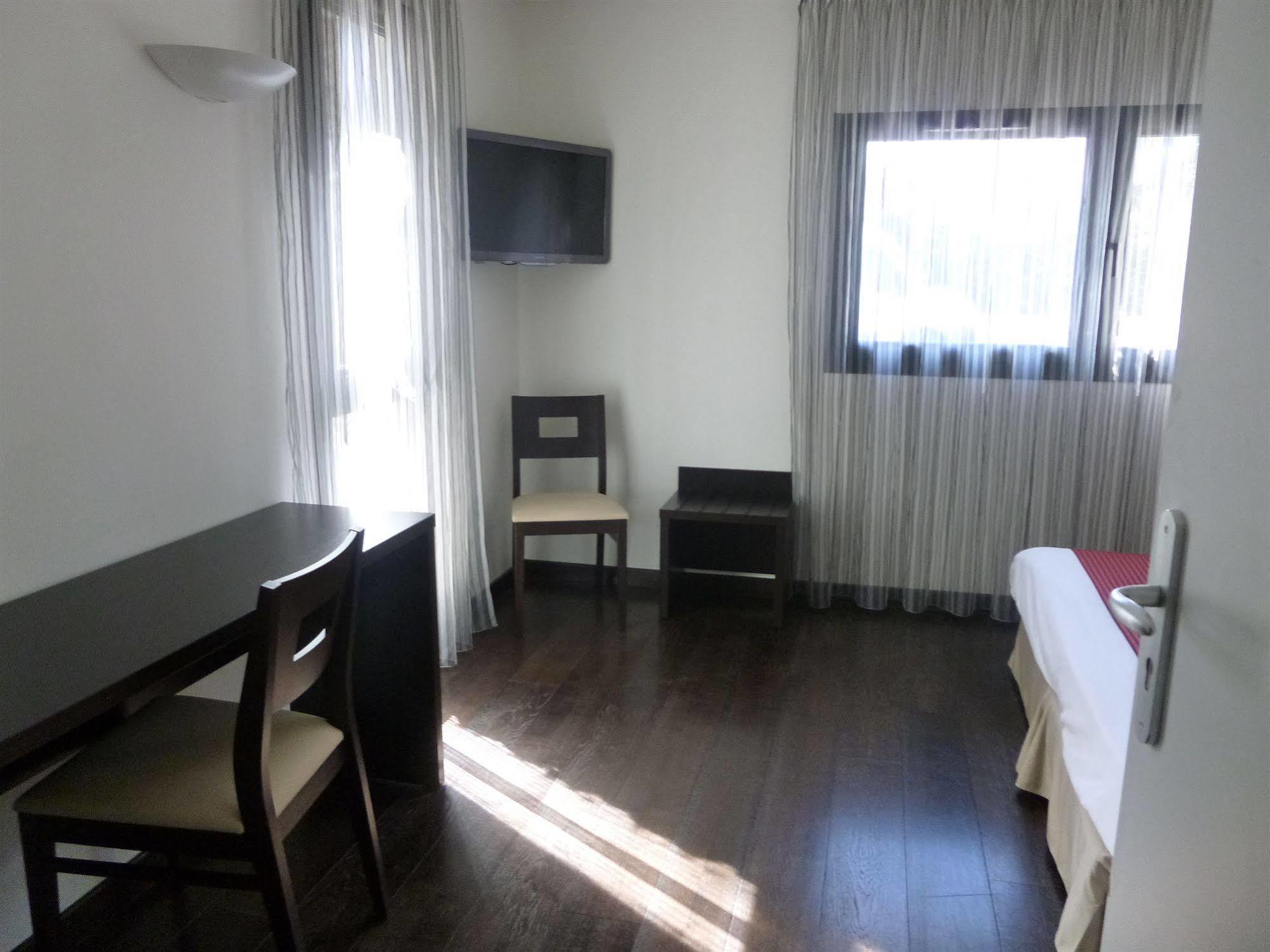 Belleville-sur-Loire Logis Hotel Terre De Loire מראה חיצוני תמונה